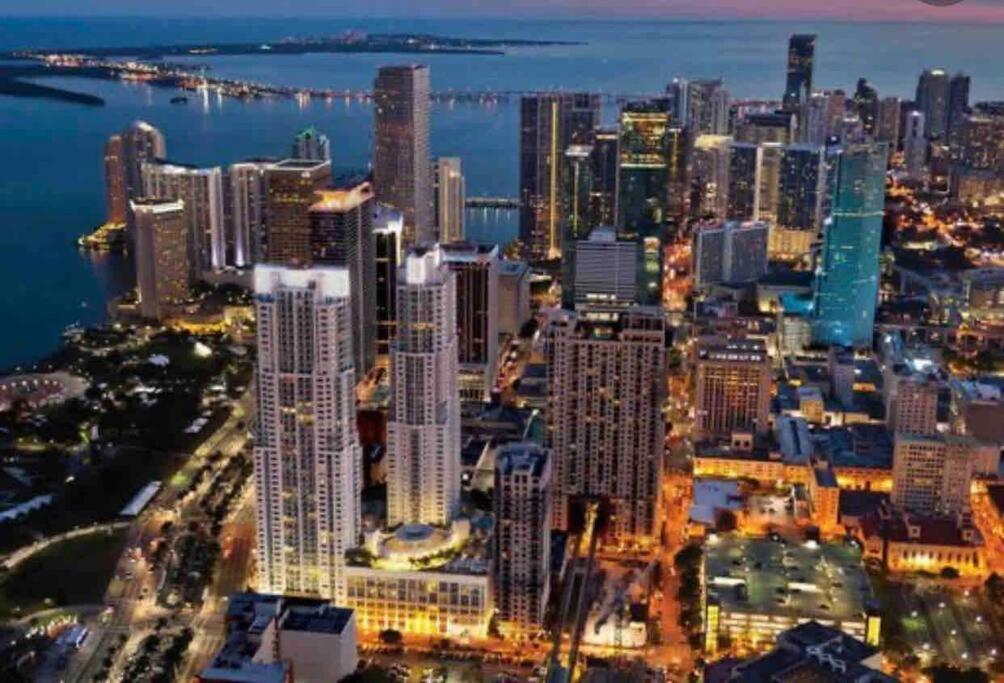 Resort And Luxurious Living In Downtown Miami Kültér fotó